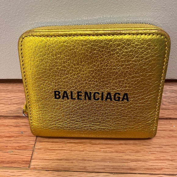 Balenciaga Gold Leather Trifold Wallet - Picture 2 of 15